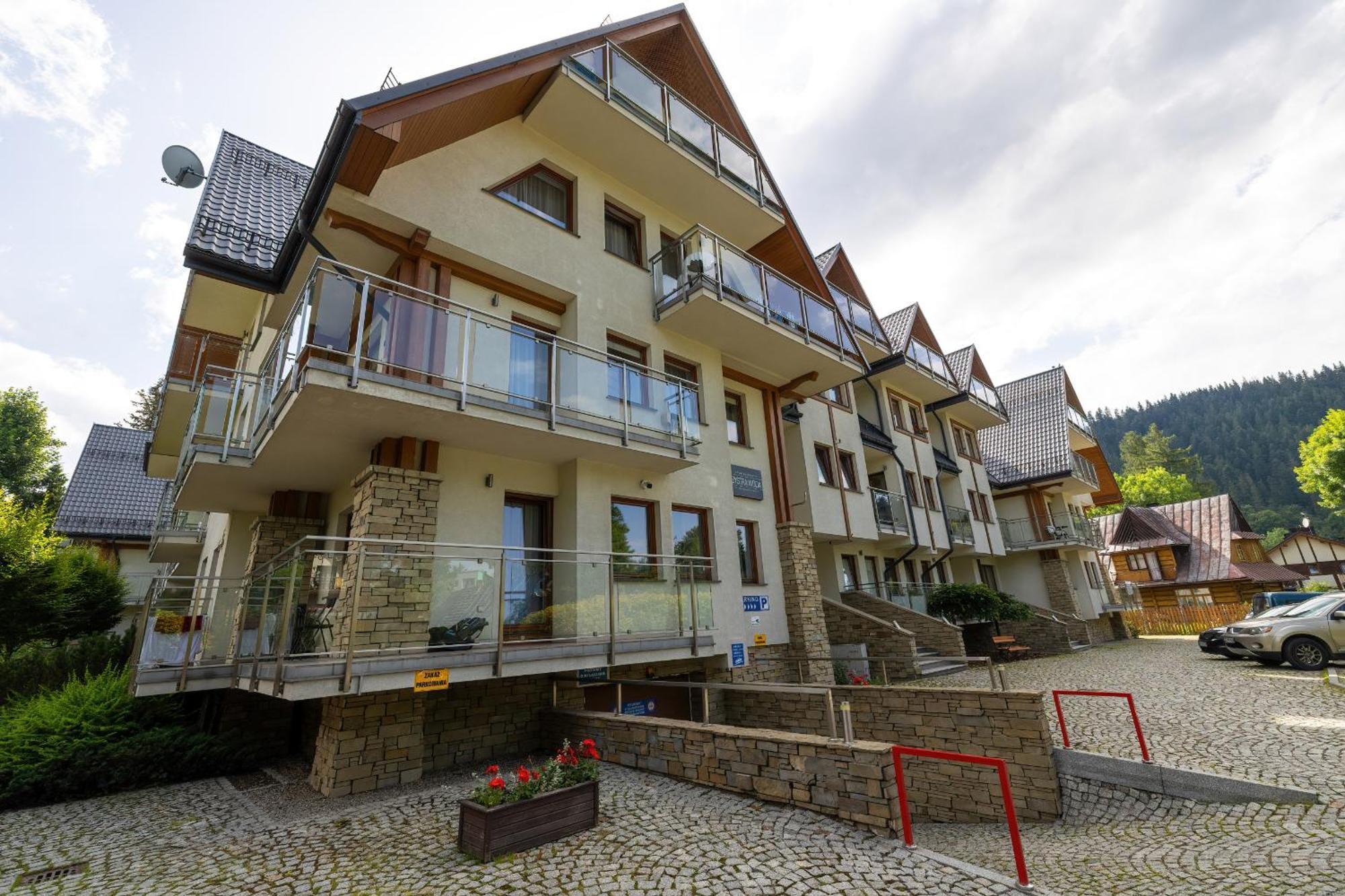 Z Parkingiem Blisko Gubalowki W Zakopanem By Renters Zakopane